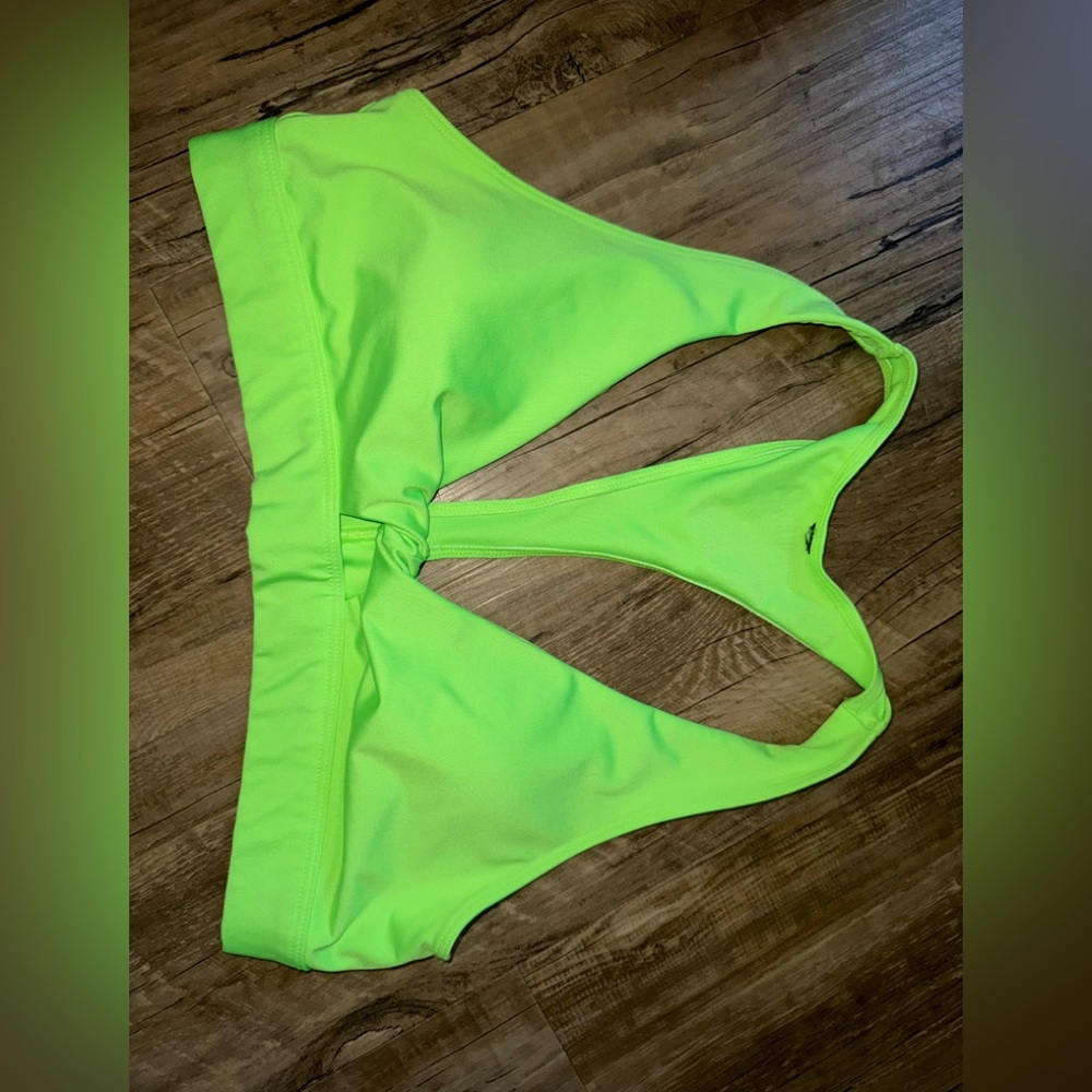 Neon green Victoria's Secret sports bra #fitness